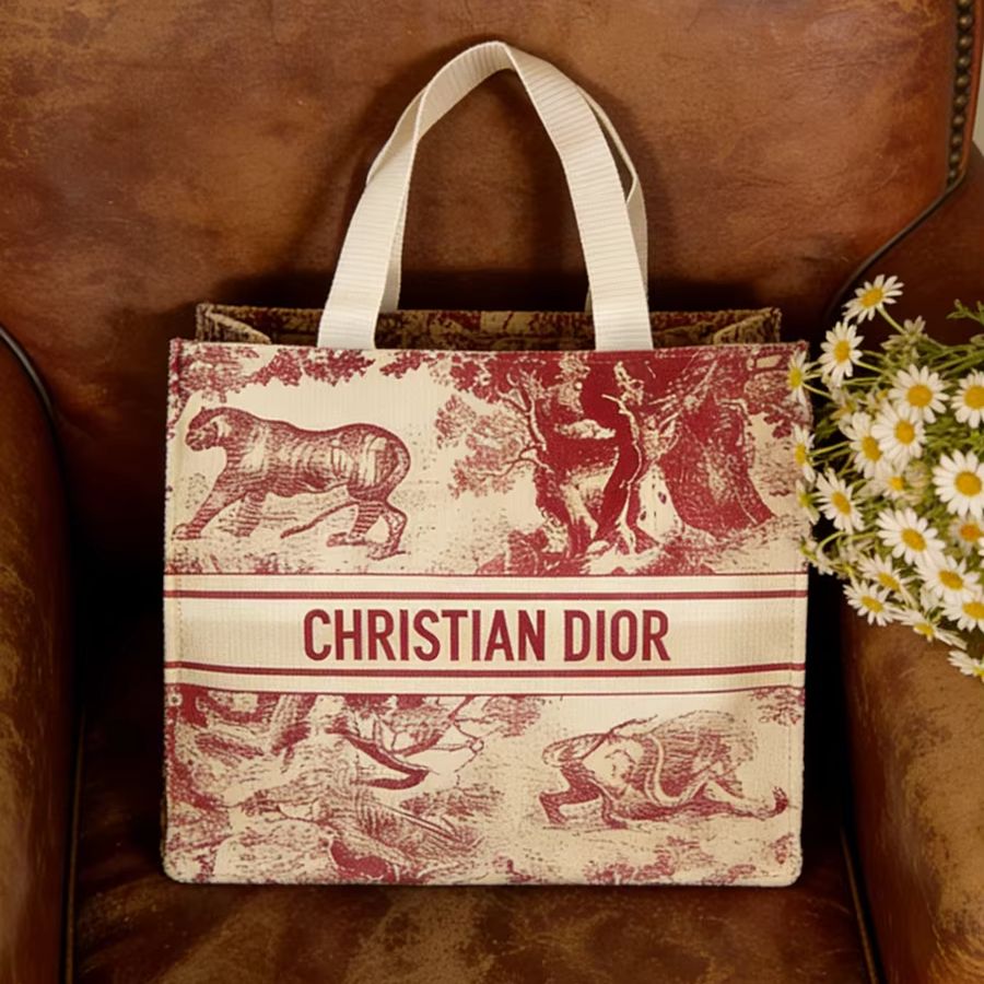 Luxury Bags Dior - クリスチャン・ディオール ディオールのバッグ レッドアニマルプリントキャンバストートバッグ 大容量ハンドバッグ 通勤旅行用 高級デイリーギフト