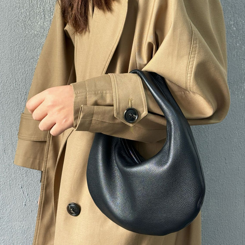 日本風カスタムイニシャルレザーハーフムーンバッグ女性用高級デ - Luxury Bags Japan のレビューと価格