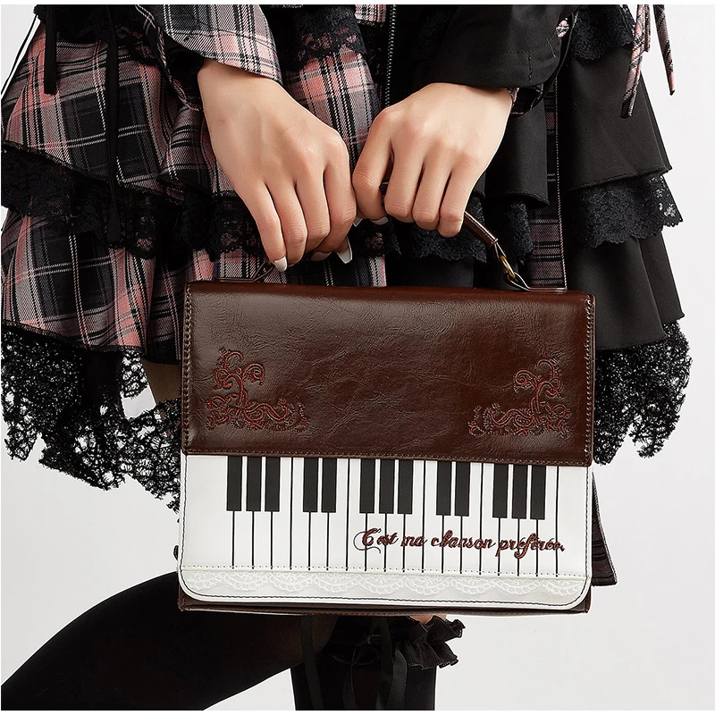 水玉ピアノキーショルダーバッグ、コントラストカラーの大きなハ - Luxury Bags Japan のレビューと価格