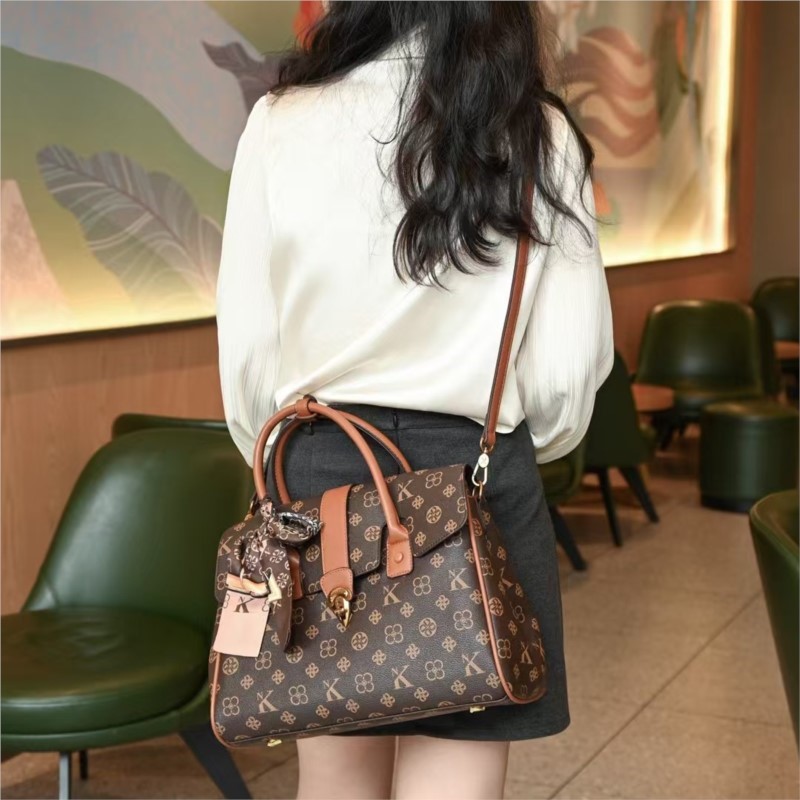 ライト高級ブランドのレディースバッグ 2025 新しいファッ - Luxury Bags Trend 2025 のレビューと価格
